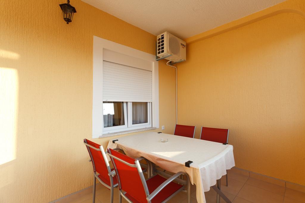 Apartmani Juric Върсар Екстериор снимка