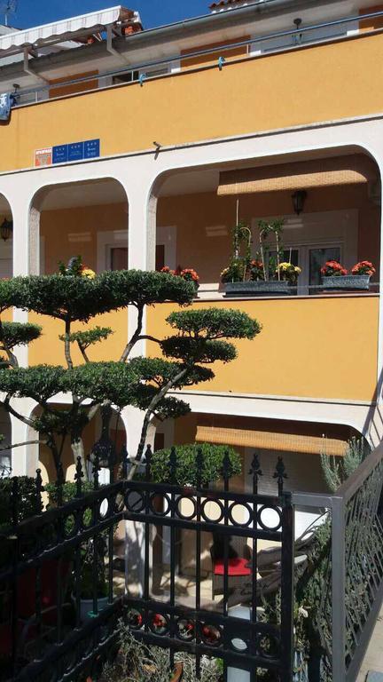 Apartmani Juric Върсар Екстериор снимка